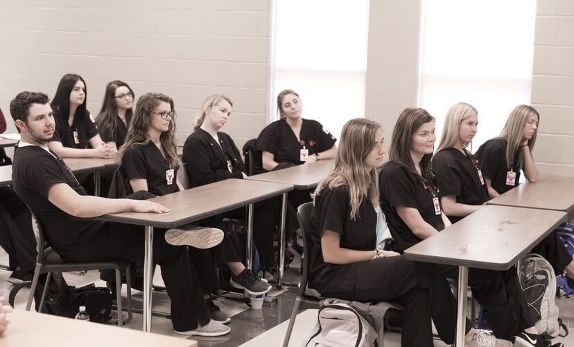 SEMO nursing students speak with representatives from Mid-America Transplant about the organ and tissue donation curriculum.